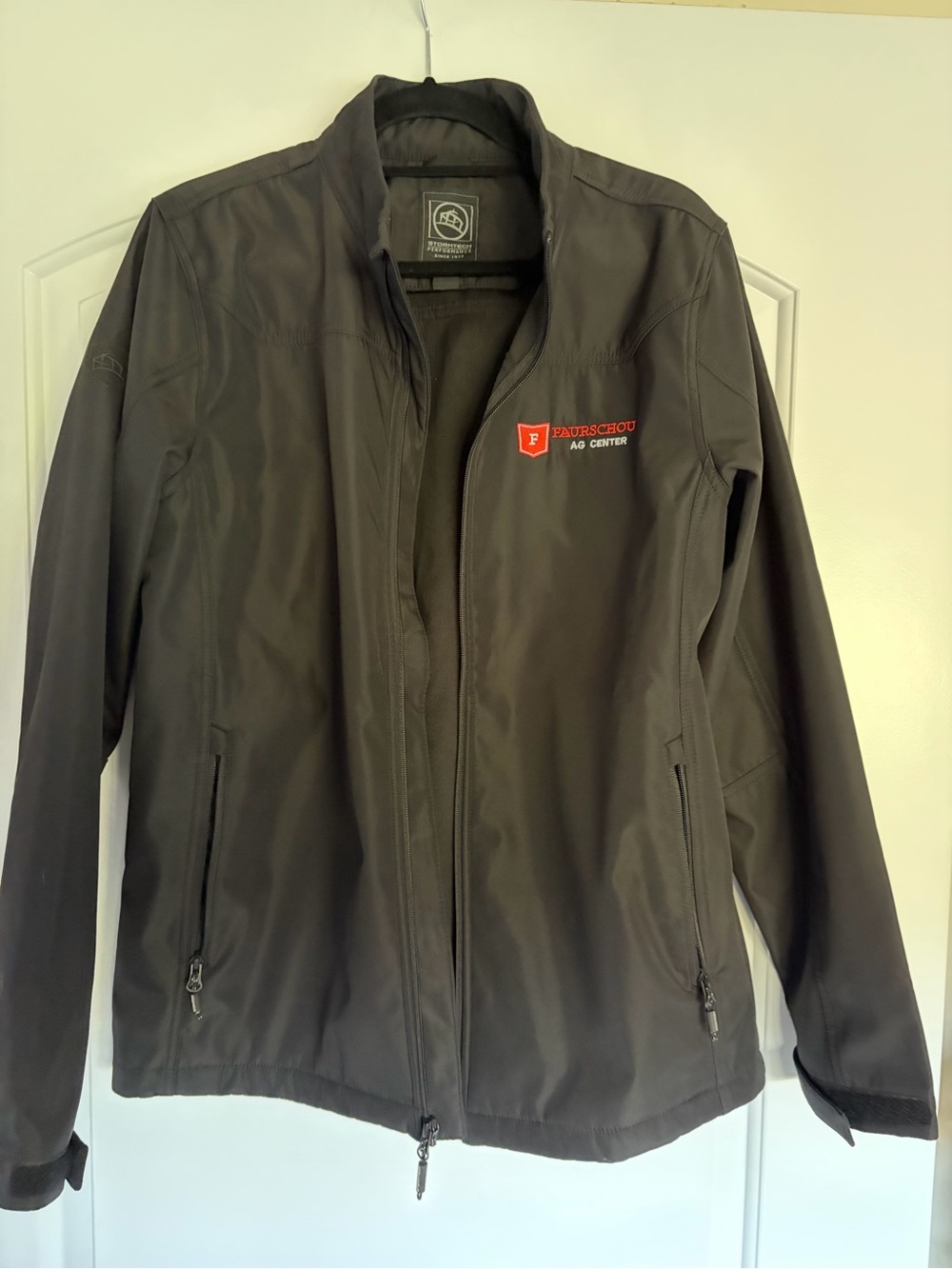 Facitschou AG Center Men's Black Lightweight Softshell Jacket